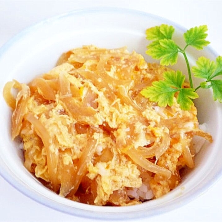 卵とたまねぎでシンプル玉子丼 親子丼風玉玉丼 レシピ 作り方 By Liqueur 楽天レシピ